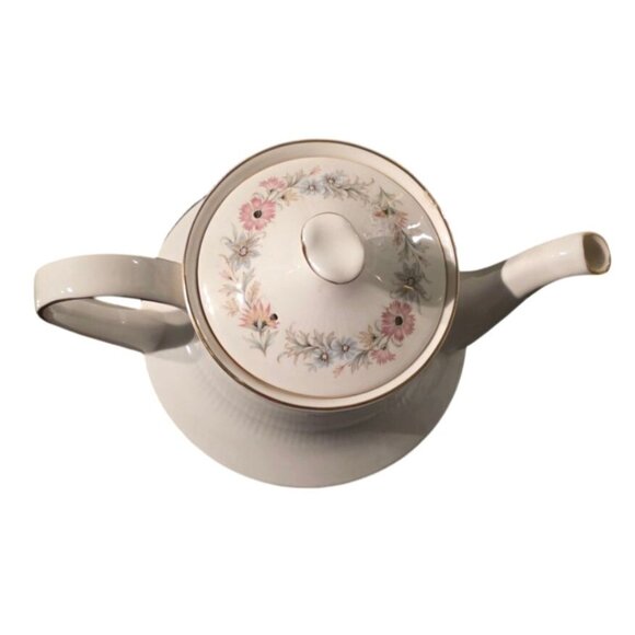 Vintage Tea Pot Royal Albert Belinda Bone China Floral 1966 England 7" - Picture 8 of 16